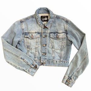 CHEAP MONDAY Crop Jean Jacket With Pockets & Button Front Denim Blue Size Small